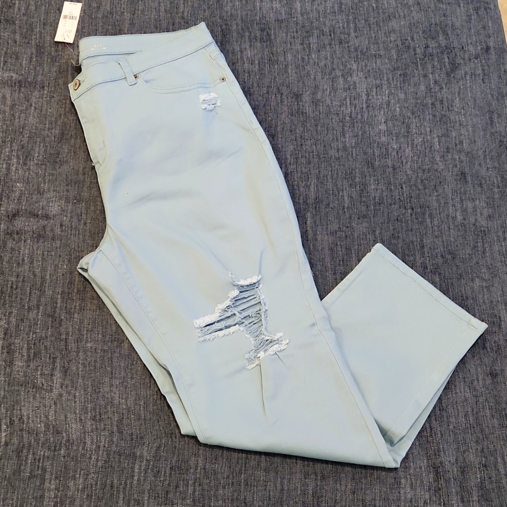 *NEW* New York and Company Distressed Ankle Jean Sz 14